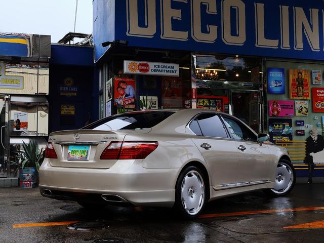 ＬＳ ＬＳ４６０　バージョンＳＺ　中期　Ｃａｒｌｓｓｏｎ２０インチ　ＳＲ　Ｓクロージャ―　アルカンタラルーフライナーＦＳＲスカート＆Ｔスポイラー　Ｐサウンド　黒革シート　シートヒーター＆ベンチレーション　Ａトランク（8枚目）