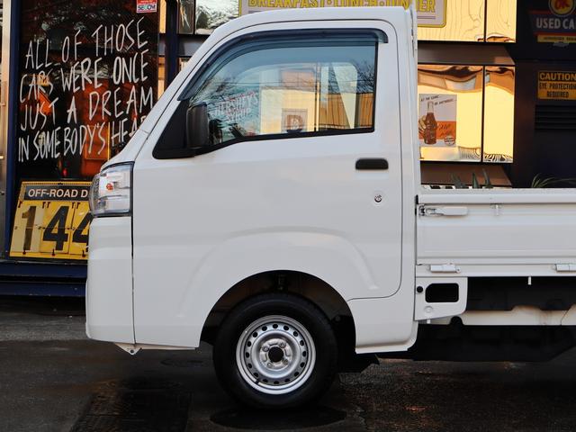 �D�������������ʂ��炫�܂��ƁA���M���P�J�a�@���z����ƁA����\���H�ɂȂ�܂��̂ŁA�M����n���������ɂȂ�܂��B��납��̃v���b�V���[�ɕ������������ƍ��܂��Ă����X���������܂��B