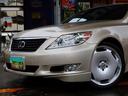 ＬＳ ＬＳ４６０　バージョンＳＺ　中期　Ｃａｒｌｓｓｏｎ２０インチ　ＳＲ　Ｓクロージャ―　アルカンタラルーフライナーＦＳＲスカート＆Ｔスポイラー　Ｐサウンド　黒革シート　シートヒーター＆ベンチレーション　Ａトランク（6枚目）