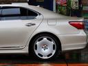 ＬＳ４６０　バージョンＳＺ　中期　Ｃａｒｌｓｓｏｎ２０インチ　ＳＲ　Ｓクロージャ―　アルカンタラルーフライナーＦＳＲスカート＆Ｔスポイラー　Ｐサウンド　黒革シート　シートヒーター＆ベンチレーション　Ａトランク（15枚目）