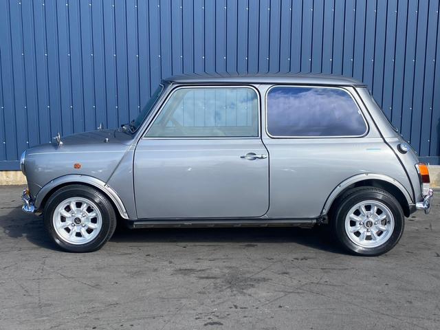 MINI(ローバー)メイフェア 4速マニュアル 走行8000キロ 修復歴無し ワンオーナー ディーラー車 12インチAW フェンダーミラー キャブレターの中古車詳細 | 中古車検索ならKuruTown(クルタウン)