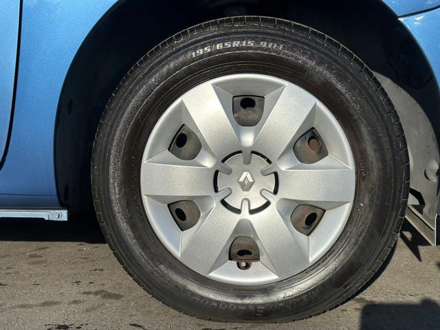 カングー １．６　純正５速マニュアル　走行１１０００キロ　修復歴無し　ディーラー車　両側スライドドアドア　電動格納ミラー　キーレスエントリー（45枚目）