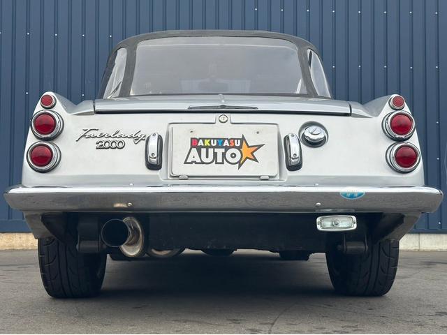 日産 フェアレディ　ダットサン　ＳＲ３１１　ＳＯＬＥＸキャブレター　５速マニュアル　社外タコ足マフラー（12枚目）