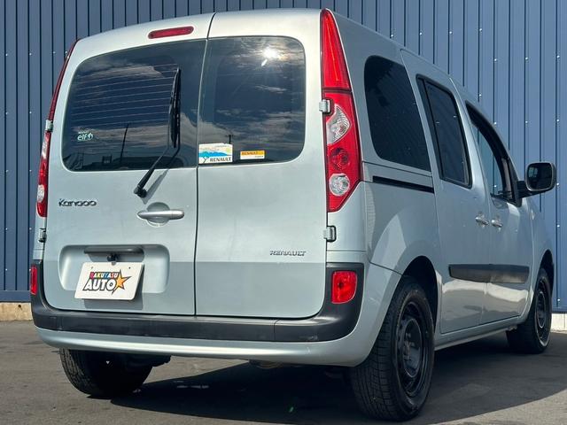 カングー １．６　純正５速　タイミングベルト・ウォーターポンプ交換済み　ＥＴＣ　ディーラー車　車検令和７年１０月　修復歴無し　ドライブレコーダー　オートクルーズコントロール　フォグランプ　両側スライドドア　５ＭＴ（10枚目）