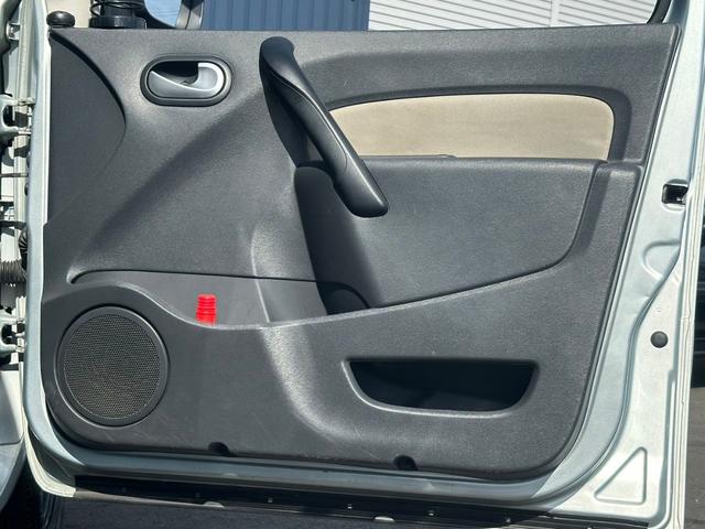 カングー １．６　純正５速　タイミングベルト・ウォーターポンプ交換済み　ＥＴＣ　ディーラー車　車検令和７年１０月　修復歴無し　ドライブレコーダー　オートクルーズコントロール　フォグランプ　両側スライドドア　５ＭＴ（40枚目）