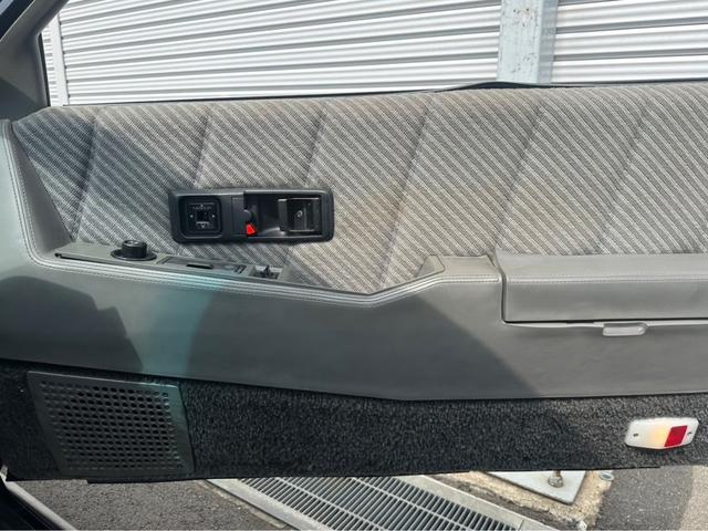 ピアッツァ ＸＬ　純正５速　ＪＲ１３０　走行６４０００キロ　修復歴無し　セミリトラクタブルライト　アルミホイール　エアコン　５ＭＴ　マニュアル車（33枚目）