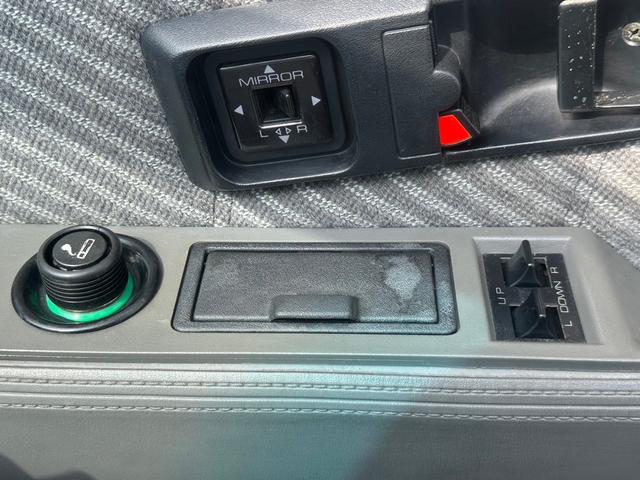 ピアッツァ ＸＬ　純正５速　ＪＲ１３０　走行６４０００キロ　修復歴無し　セミリトラクタブルライト　アルミホイール　エアコン　５ＭＴ　マニュアル車（34枚目）