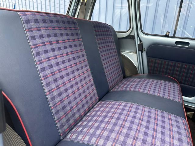 ４ キャトル　ＧＴＬ　左ハンドル　４速ＭＴ　キャンバストップ　修復歴なし　丸目ライト　タコメーター　ビーチボーイズ　マニュアル車（20枚目）