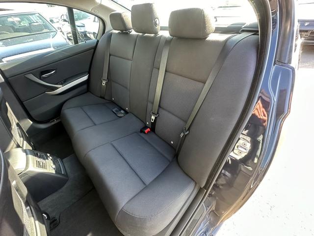 ３シリーズ ３２０ｉスタイルエッセンス　走行３９０００キロ　修復歴無し　ディーラー車　ＥＴＣ　プッシュスタート　運転席パワーシート　キーレスエントリー　電動格納ミラー　フロントフォグランプ　アルミホイール（22枚目）