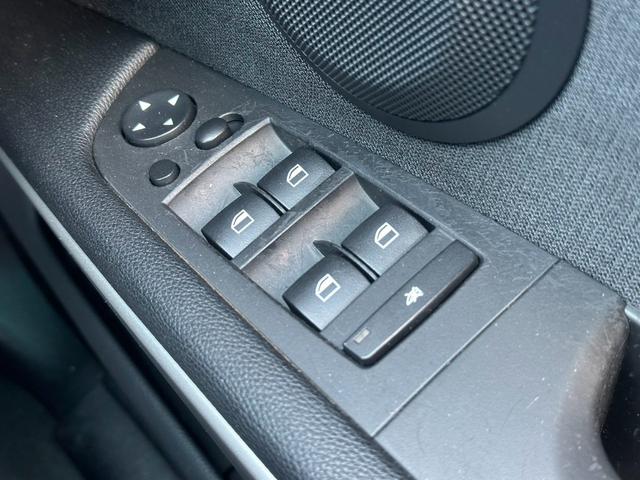 ３シリーズ ３２０ｉ　走行１６０００キロ　修復歴無し　ディーラー車　パワーシート　ＭＴモード　１６インチアルミホイール　ＴＶ・ＤＶＤ再生　ドライブレコーダー　ＭＴモード付き　フロントフォグランプ（40枚目）