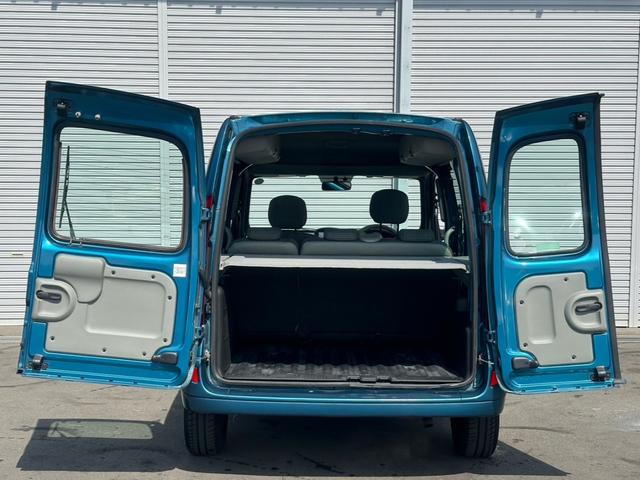 カングー １．６　純正５速　修復歴無し　ディーラー車　キーレスエントリー　両側スライドドア　ナビ・ＴＶ　フロントフォグランプ　ＣＤ・ＤＶＤ再生（15枚目）