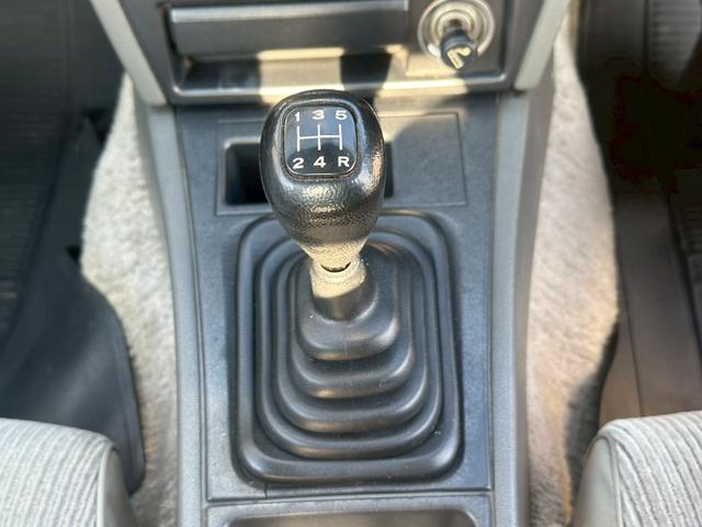 シルビア 　Ｓ１１０　５速マニュアル　Ｚ１８型エンジン　ＣＤ再生　車検令和７年８月　１３インチアルミホイール　フェンダーミラー　フロントフォグランプ　全塗装済（29枚目）