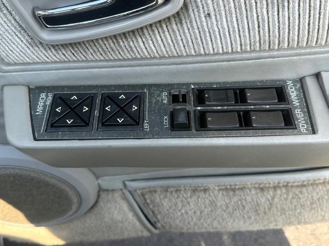 シルビア 　Ｓ１１０　５速マニュアル　Ｚ１８型エンジン　ＣＤ再生　車検令和７年８月　１３インチアルミホイール　フェンダーミラー　フロントフォグランプ　全塗装済（35枚目）