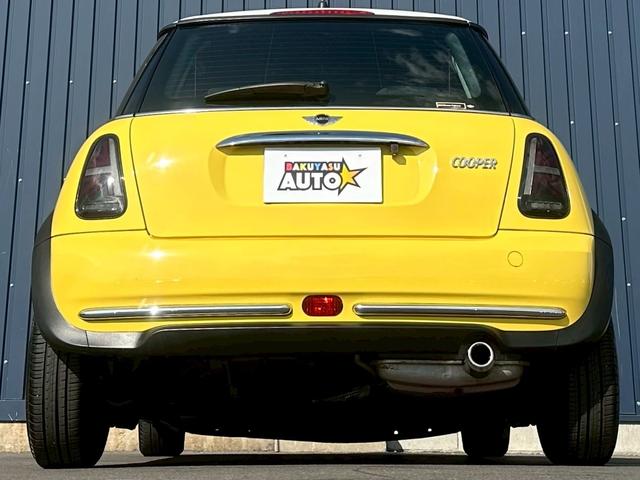 ＭＩＮＩ クーパー　走行３４０００キロ　修復歴無し　ディーラー車　ホワイトルーフ　ミラー型ドライブレコーダー　ＭＴモード付き　アルミホイール　フロントフォグランプ　キーレス（13枚目）
