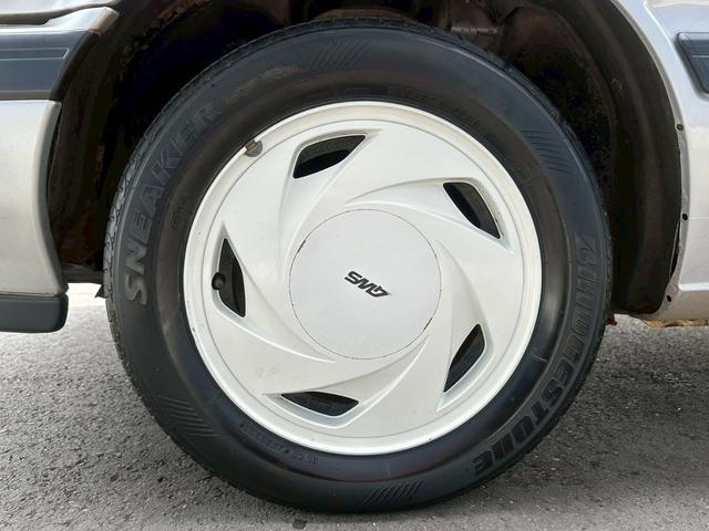 カペラＣＧ ４ＷＳ　純正５速　走行６８０００キロ　ＧＤＥＡ　フロントフォグランプ　１５インチアルミホイール　５ＭＴ　マニュアル車（47枚目）