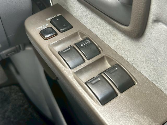 ランドクルーザー８０ ＶＸリミテッド　４ＷＤ　修復歴無し　車検令和８年２月　ＦＺＪ８０Ｇ　オートクルーズコントロール　ナビ　ＴＶ　ＤＶＤ再生　サンルーフ　１６インチアルミホイール　ＥＴＣ　リフトアップ（47枚目）