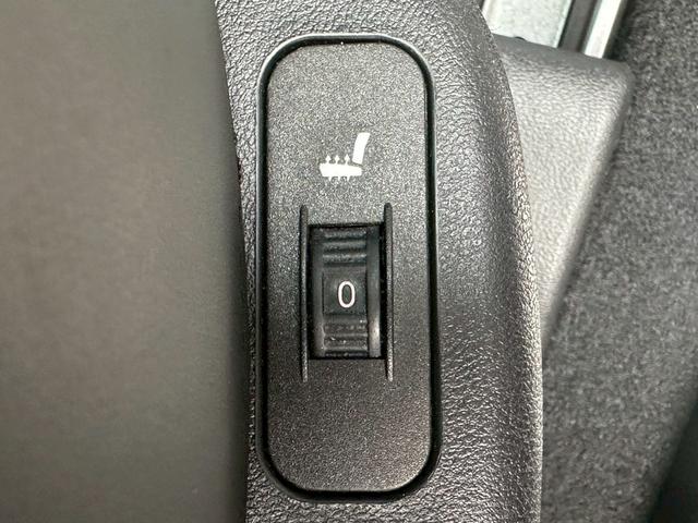 アルファ１５９ ２．２　ＪＴＳ　セレスピードプログレッション　修復歴無し　車検令和８年６月　パドルシフト　オートクルーズコントロール　スマートキー　ナビ・ＴＶ・ＣＤ・ＢＴ再生　パワーシート　１８インチアルミホイール　黒革シート　フロントフォグランプ（34枚目）