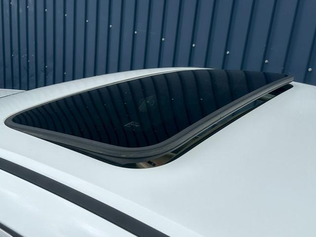 アコード 　２．４　左ハンドル　走行８５０００キロ　サンルーフ　車高調　メーターマイル表記　本革シート　１７インチアルミホイール　シートヒーター　オートクルーズコントロール　パワーシート　ＥＴＣ（36枚目）