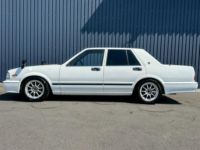 セドリック MTの中古車を探すなら【グーネット】