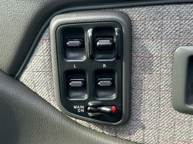 シビックシャトル ５５Ｘエクストラ　Ｄ１５Ｂ　車検令和８年６月　Ｂｌｕｅｔｏｏｔｈ接続可　ＣＤ・ラジオ・ＭＤ再生　ＥＴＣ　ＵＳＢ　タイミングベルト交換ステッカー有（39枚目）