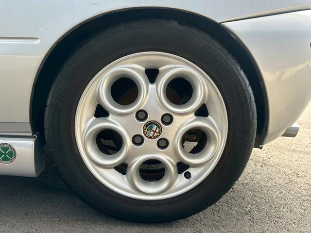 アルファ１４５ クアドリフォリオ　ツインスパーク　純正５速　ワンオーナー　アラゴスタ車高調　修復歴無し　ディーラー車　ＥＴＣ　ドライブレコーダー　５ＭＴ　マニュアル車（48枚目）