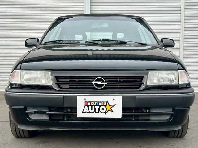 アストラ カブリオ　左ハンドル　走行５２０００キロ　修復歴無し　ディーラー車　１４インチアルミホイール　リアフォグランプ　ナビ（7枚目）