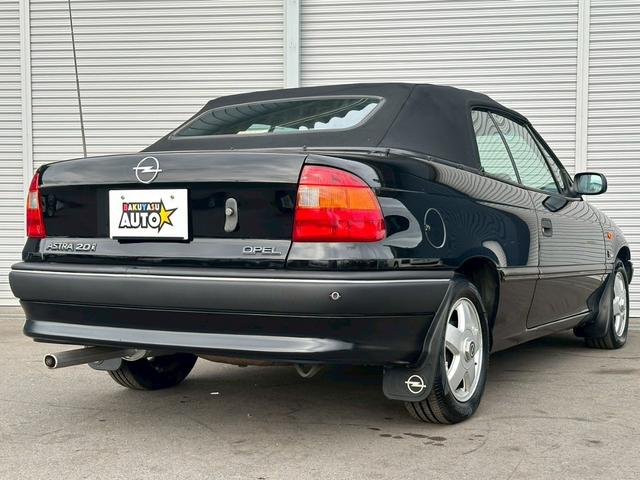 アストラ カブリオ　左ハンドル　走行５２０００キロ　修復歴無し　ディーラー車　１４インチアルミホイール　リアフォグランプ　ナビ（15枚目）