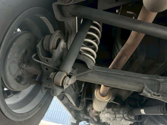 エブリイ ジョインターボ　ハイルーフ　４ＷＤ　純正５速　修復歴無し　ＤＡ１７Ｖ　ＩＣターボ　Ｆｏｒｅｓｔ　Ａｕｔｏ　Ｆａｃｔｏｒｙカスタム　リフトアップ　グリルガード　リアピラーバー　１４インチアルミ　ナビ・ＴＶ　５ＭＴ（65枚目）