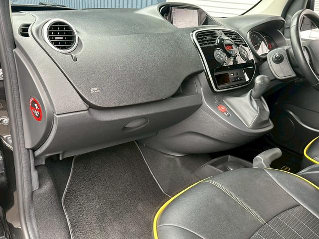 カングー フォーミュラ　エディション　限定３０台　ターボ　ディーラー車　バックカメラ　フルセグＴＶ　ＭＴモード付き　オートクルーズコントロール　修復歴無し　ＥＳＣ　　アルミホイール　フロントフォグランプ　両側スライドドア（42枚目）