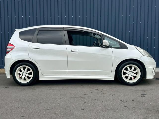 フィット G 純正5速 GE6 修復歴無し 車検令和9年1月 タイミングチェーン ナビ・TV 無限15インチアルミホイール 5MT マニュアル車(7枚目)