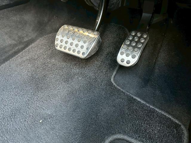 Vクラス V220d マルコポーロホライゾン ディーゼルターボ 走行68000キロ 車検令和8年7月 ポップアップルーフ 両側電動スライドドア 電動リアゲート 本革シート 全周囲カメラ  アルミホイール フロントフォグランプ シートエアコン(62枚目)