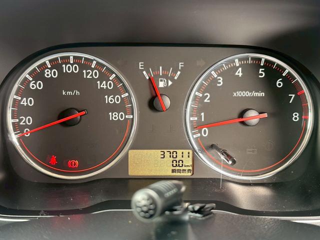 ノート 16X 純正5速 タイミングチェーン ZE11 走行37000キロ HR16エンジン スマートキー 修復歴無し 5MT マニュアル車(28枚目)