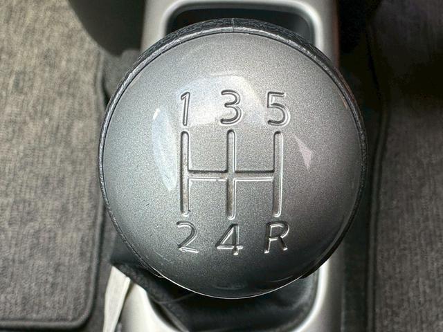 ノート 16X 純正5速 タイミングチェーン ZE11 走行37000キロ HR16エンジン スマートキー 修復歴無し 5MT マニュアル車(36枚目)