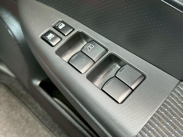 ノート 16X 純正5速 タイミングチェーン ZE11 走行37000キロ HR16エンジン スマートキー 修復歴無し 5MT マニュアル車(43枚目)