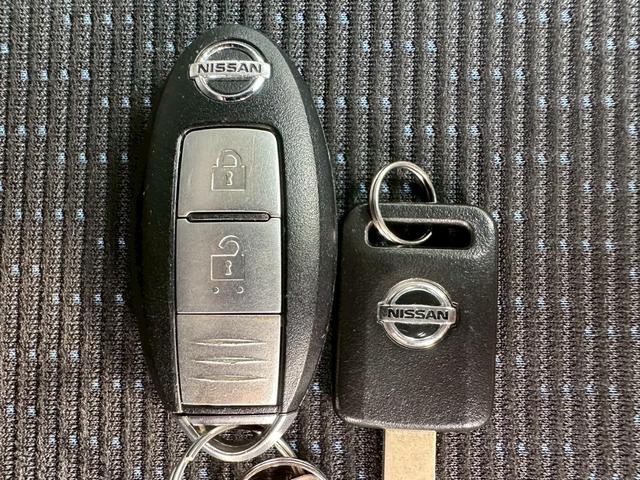 ノート 16X 純正5速 タイミングチェーン ZE11 走行37000キロ HR16エンジン スマートキー 修復歴無し 5MT マニュアル車(56枚目)