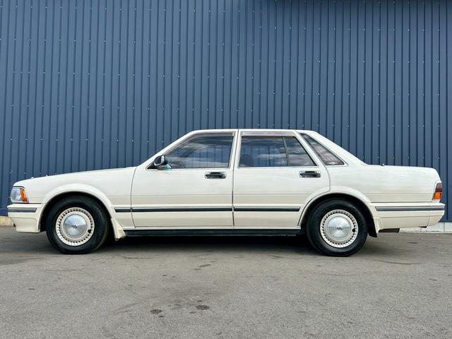 セドリック ブロアム ベンコラ Y31 ワンオーナー 6人乗り 修復歴無し 走行86000キロ車検令和9年8月 VG20エンジン 後席パワーシート フロントフォグランプ(7枚目)