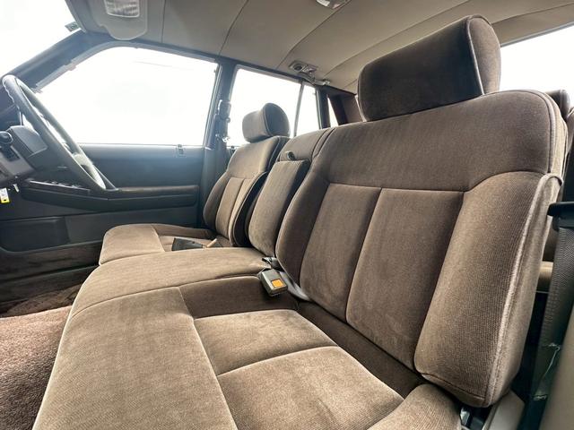 セドリック ブロアム ベンコラ Y31 ワンオーナー 6人乗り 修復歴無し 走行86000キロ車検令和9年8月 VG20エンジン 後席パワーシート フロントフォグランプ(20枚目)