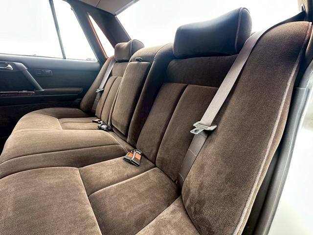 セドリック ブロアム ベンコラ Y31 ワンオーナー 6人乗り 修復歴無し 走行86000キロ車検令和9年8月 VG20エンジン 後席パワーシート フロントフォグランプ(22枚目)