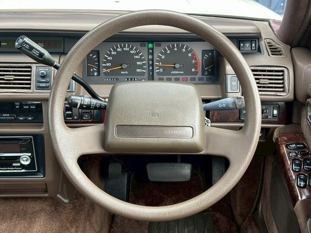 セドリック ブロアム ベンコラ Y31 ワンオーナー 6人乗り 修復歴無し 走行86000キロ車検令和9年8月 VG20エンジン 後席パワーシート フロントフォグランプ(25枚目)