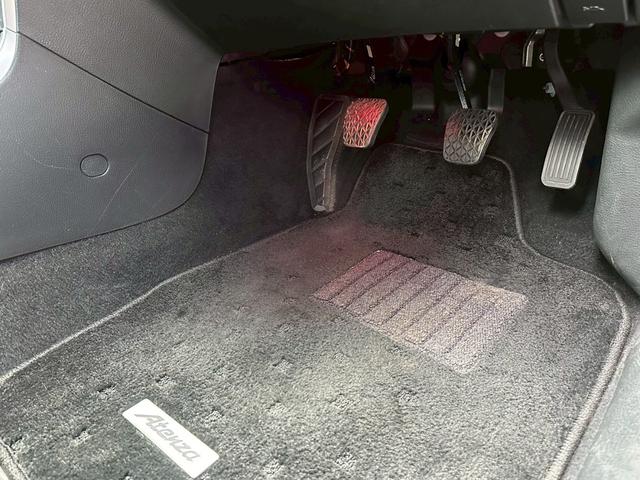 アテンザスポーツ ２３Ｓ　純正６速　走行６１０００キロ　後期　クラッチディスク交換済み　バックカメラ　修復歴無し　ＧＧ３Ｓ　６ＭＴ　マニュアル車　フロントフォグランプ　アルミホイール（45枚目）