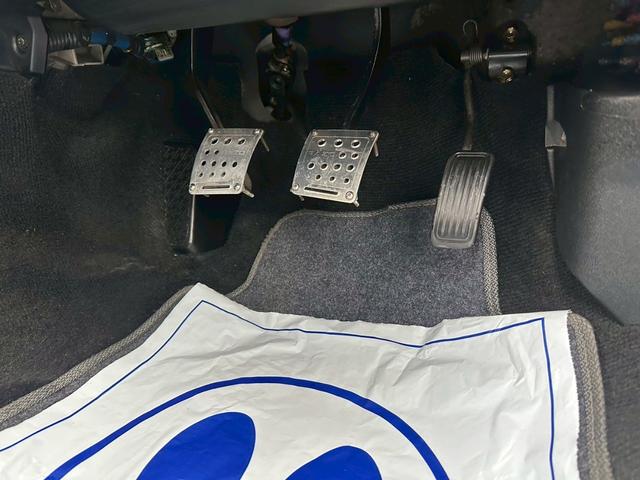 ＭＲ２ Ｇ　純正５速　ＡＷ１１　ノーマルルーフ　４ＡＧエンジン搭載　Ｆ・Ｒタワーバー　タイミングベルト交換ステッカー有　ＴＲＤ１５インチアルミホイール　５ＭＴ　マニュアル車　フロントフォグランプ（42枚目）