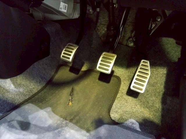 アルトワークス ベースグレード ターボ 純正5速 修復歴無し HA36S タイミングチェーン 車検令和9年4月 15インチアルミホイール プッシュスタート 純正RECAROシート オートライト 5MT フロントフォグランプ(49枚目)