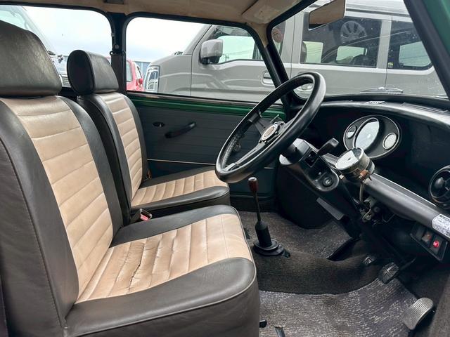 MINI  キャブ 純正4速 令和9年4月 ツートンルーフ スミスメーター センターメーター 4MT マニュアル車(18枚目)
