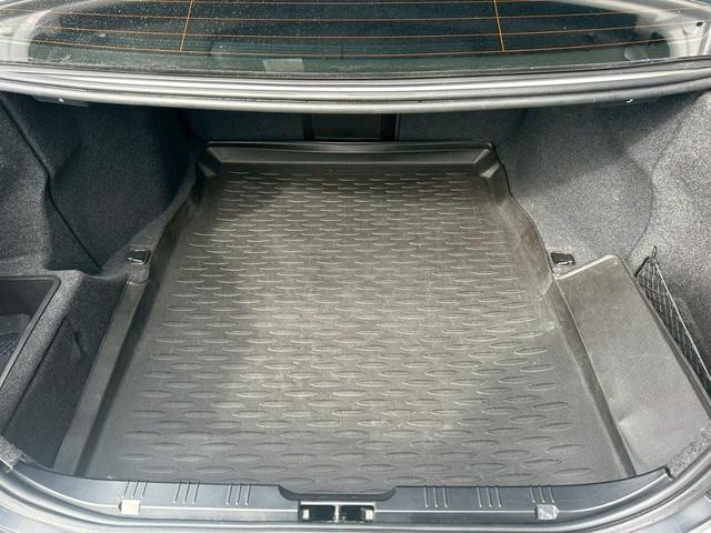 ５シリーズ ５２５ｉハイラインパッケージ　ＢＢＳアルミホイール　サンルーフ　黒革シート　ディーラー車　メモリー機能付きパワーシート　ＭＴモード付き（17枚目）