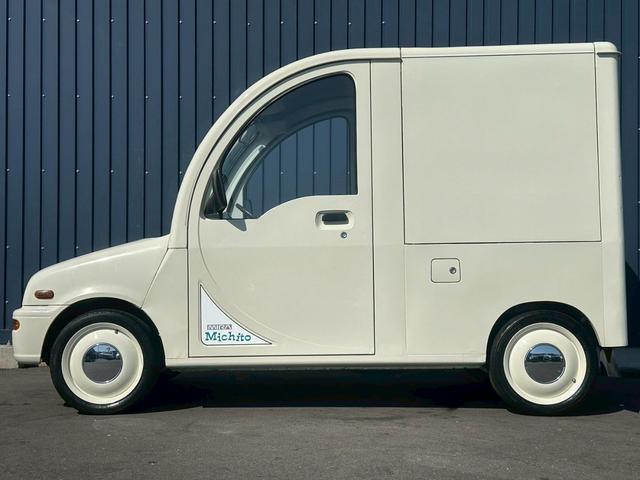 ミラミチート 　荷室左右ガルウィング　走行６７０００キロ　修復歴無し　車検令和７年１０月　ＥＴＣ　２名乗車　ＭＤ・ラジオ再生（7枚目）