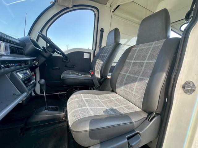 ミラミチート 　荷室左右ガルウィング　走行６７０００キロ　修復歴無し　車検令和７年１０月　ＥＴＣ　２名乗車　ＭＤ・ラジオ再生（28枚目）