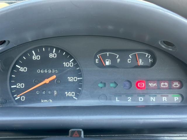 ミラミチート 　荷室左右ガルウィング　走行６７０００キロ　修復歴無し　車検令和７年１０月　ＥＴＣ　２名乗車　ＭＤ・ラジオ再生（31枚目）