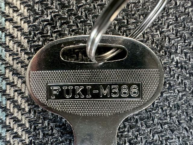 ミラミチート 　荷室左右ガルウィング　走行６７０００キロ　修復歴無し　車検令和７年１０月　ＥＴＣ　２名乗車　ＭＤ・ラジオ再生（52枚目）