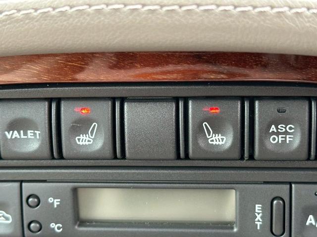XJ XJ8 3.2-V8 走行77000キロ ディーラー車 パワーシート ETC 本革シート シートヒーター フロントフォグランプ ドライブレコーダー アルミホイール バックカメラ(28枚目)