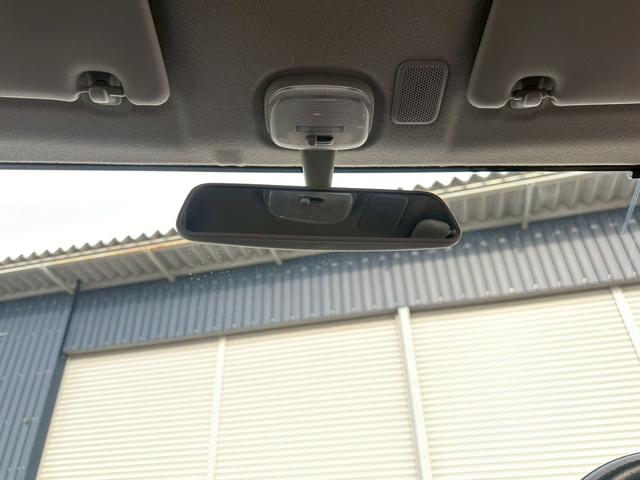 女性スタッフが多いため、女性一人でご来店いただくお客様も多数いらっしゃいます。安心してご来店ください！